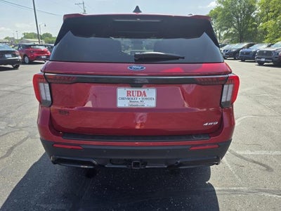 2025 Ford Explorer ST-Line