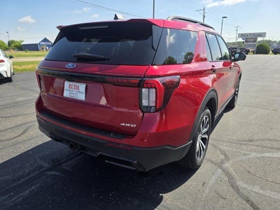 2025 Ford Explorer ST-Line