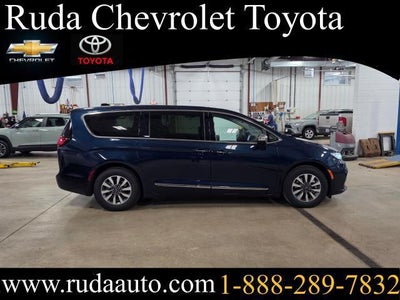 2023 Chrysler Pacifica Hybrid Limited