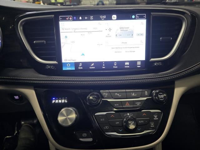 2023 Chrysler Pacifica Hybrid Limited