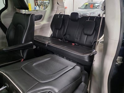 2023 Chrysler Pacifica Hybrid Limited