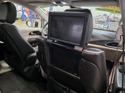 2023 Chrysler Pacifica Hybrid Limited