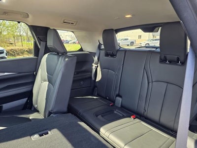 2025 INFINITI QX60 LUXE