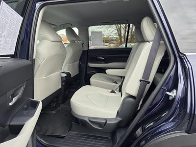 2024 Toyota Grand Highlander XLE