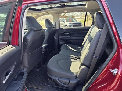 2025 Toyota Grand Highlander Hybrid XLE