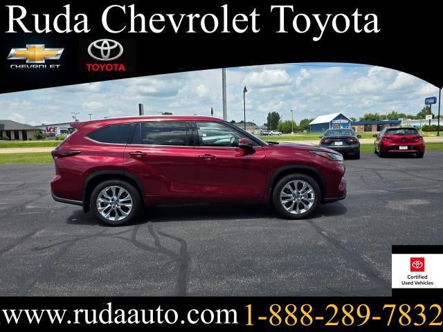 2024 Toyota Highlander LE