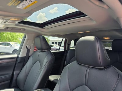 2024 Toyota Highlander LE