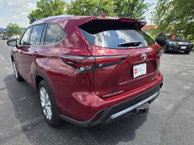 2024 Toyota Highlander LE