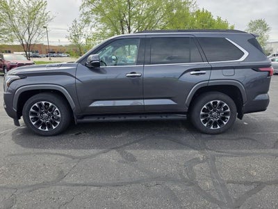 2023 Toyota Sequoia SR5